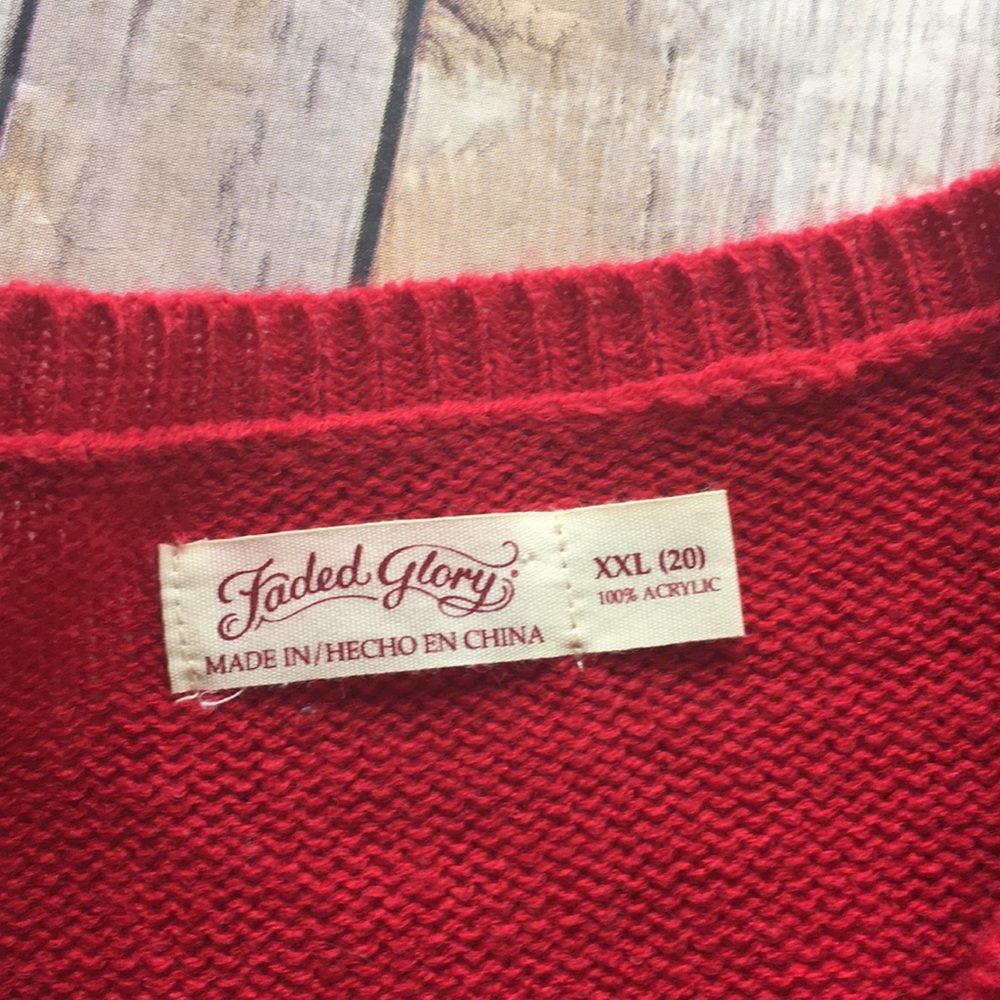 Red & white cozy holiday layering sweater - Picture 5 of 8